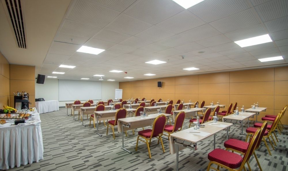 Hotel Tav Airport 4*